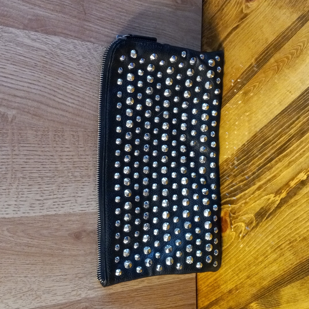 Forever 21 Sudded Leather Clutch